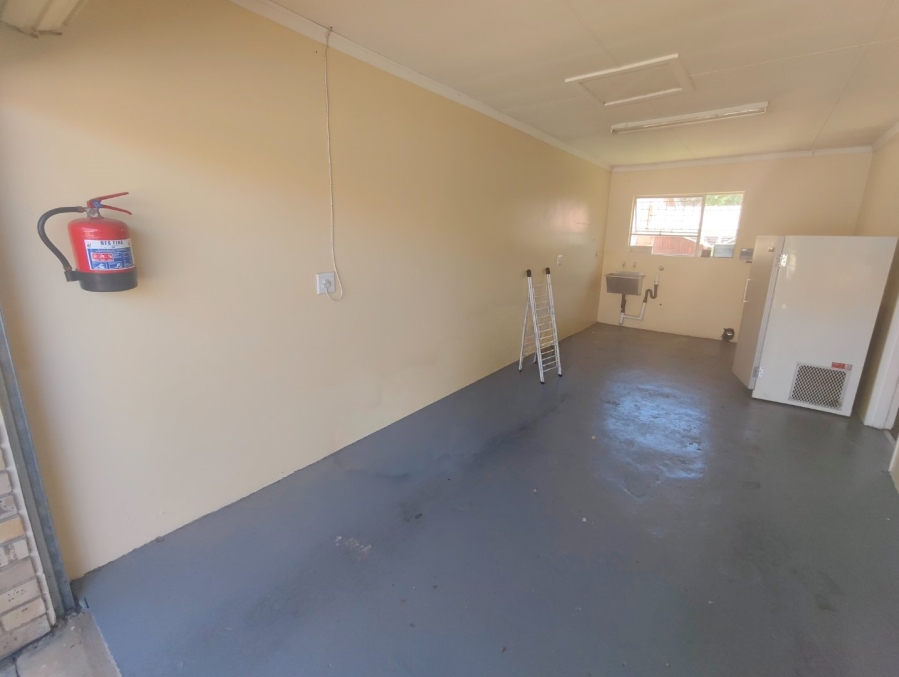 To Let 3 Bedroom Property for Rent in Fleurdal Free State